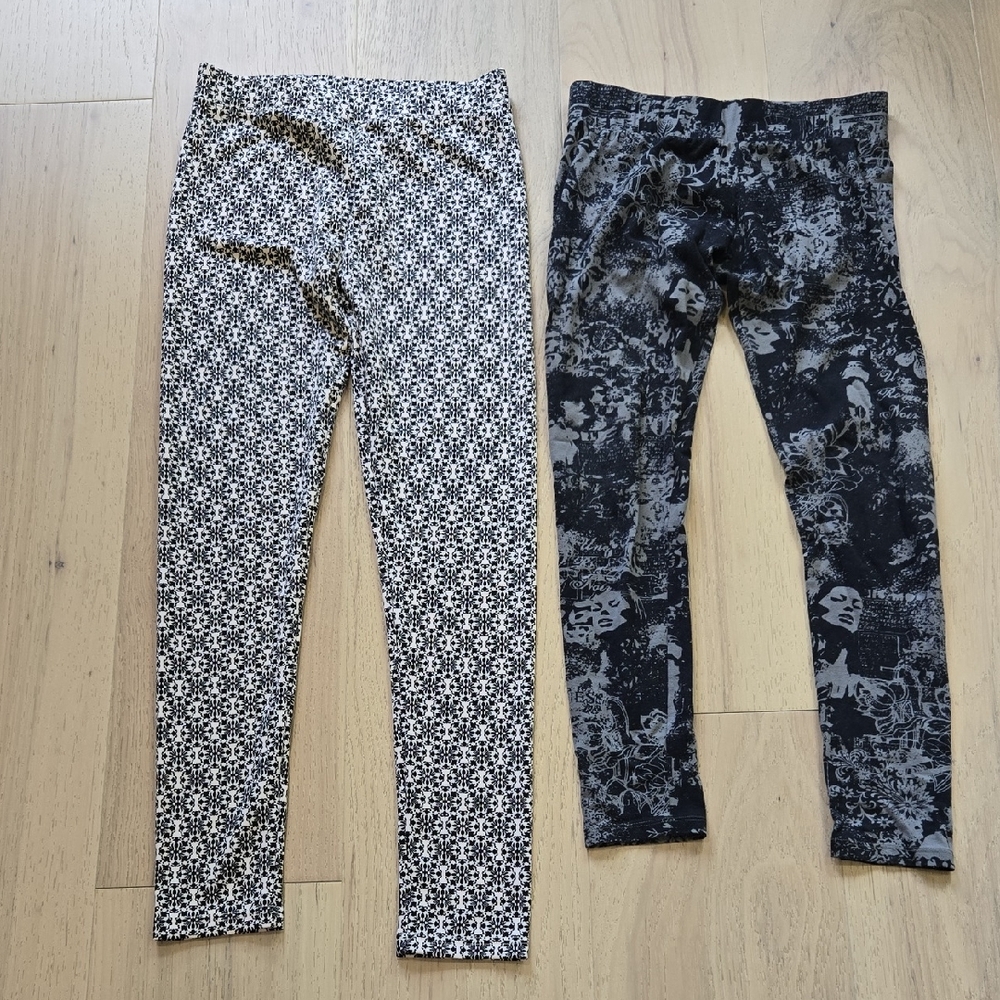 2 Pairs - Guess & Bethany Mota Patterned Leggings